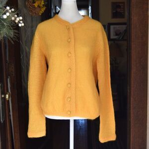 Vintage 50s-60s Jane Irwill Yellow Fuzzy Knit Cardigan Sweater Size L